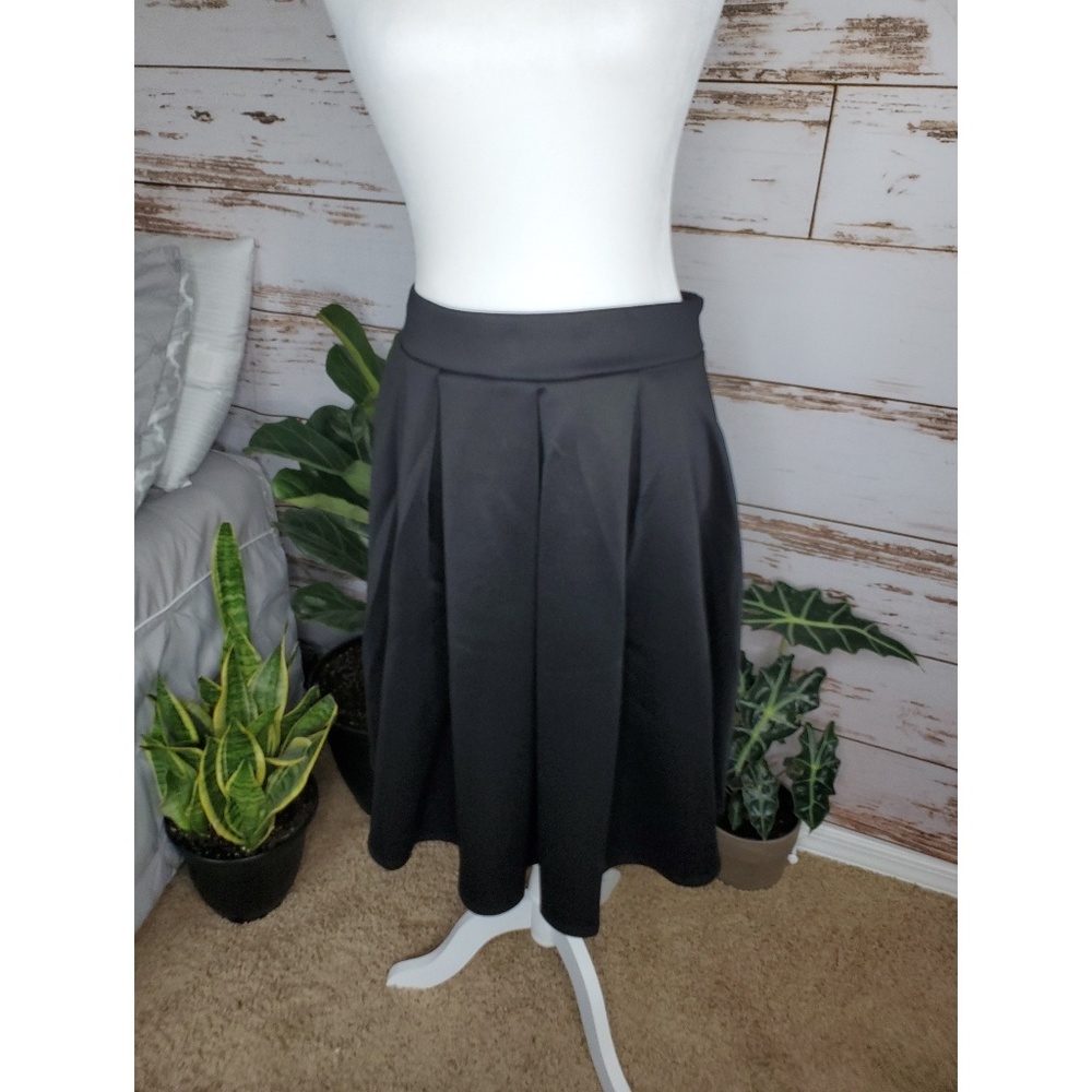 Black pleated Skirt
